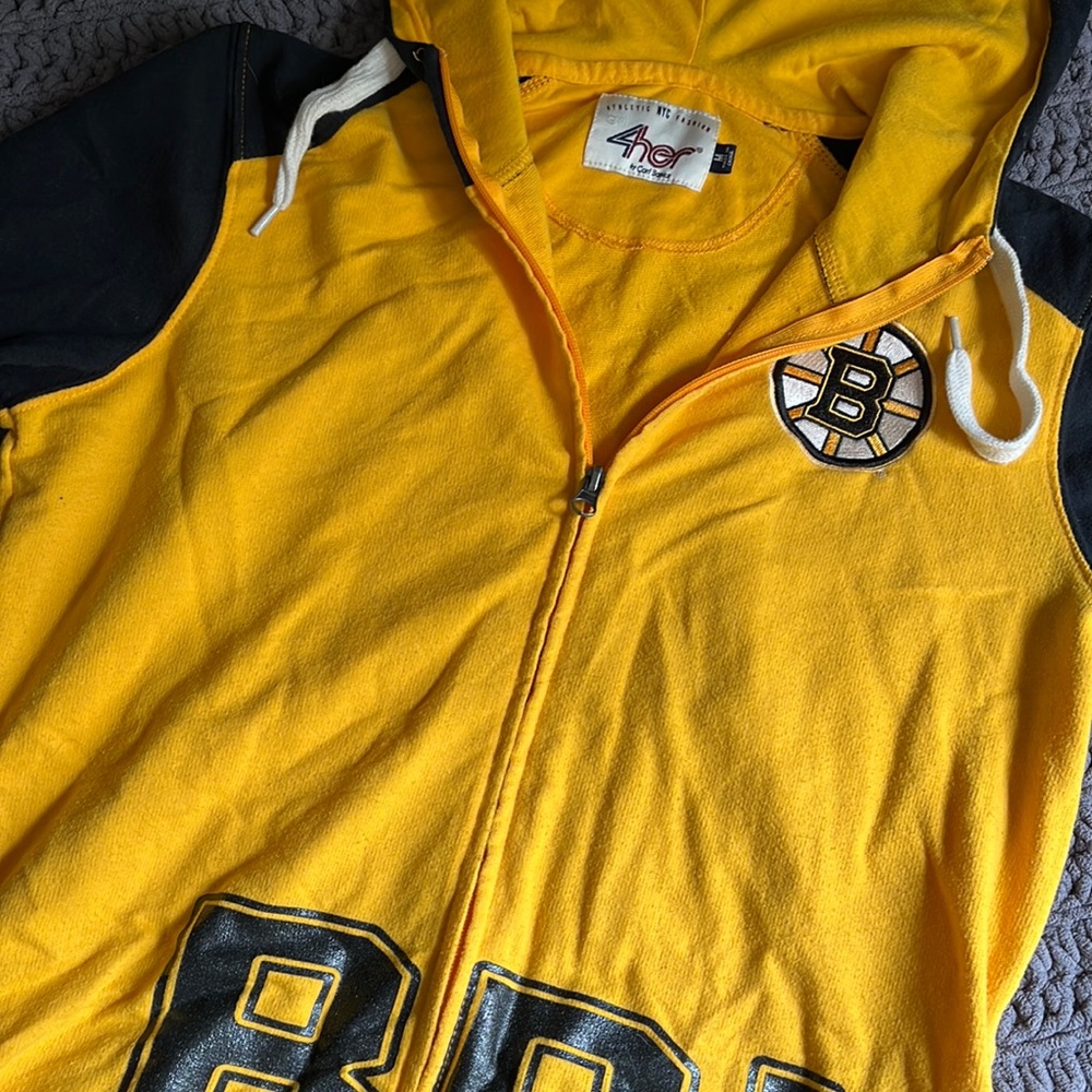 Boston bruins zip up sweatshirt